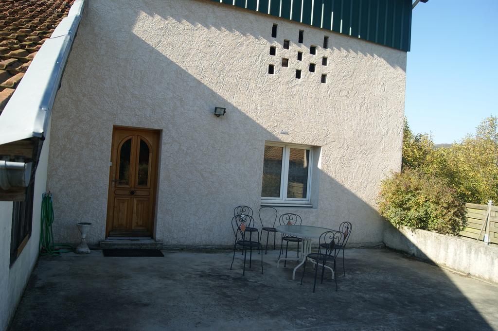 Izeron Chambres D'Hotes La Noyeraie المظهر الخارجي الصورة