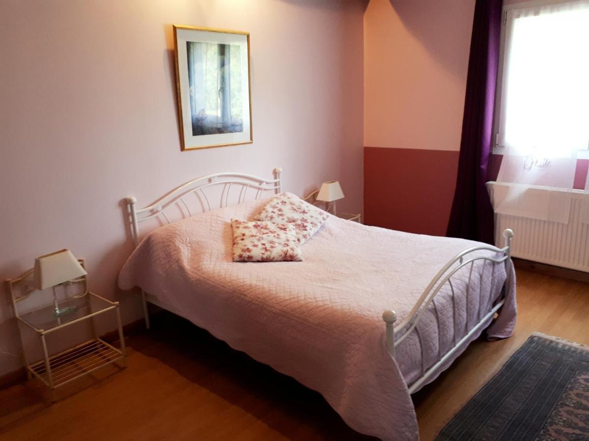 Izeron Chambres D'Hotes La Noyeraie المظهر الخارجي الصورة